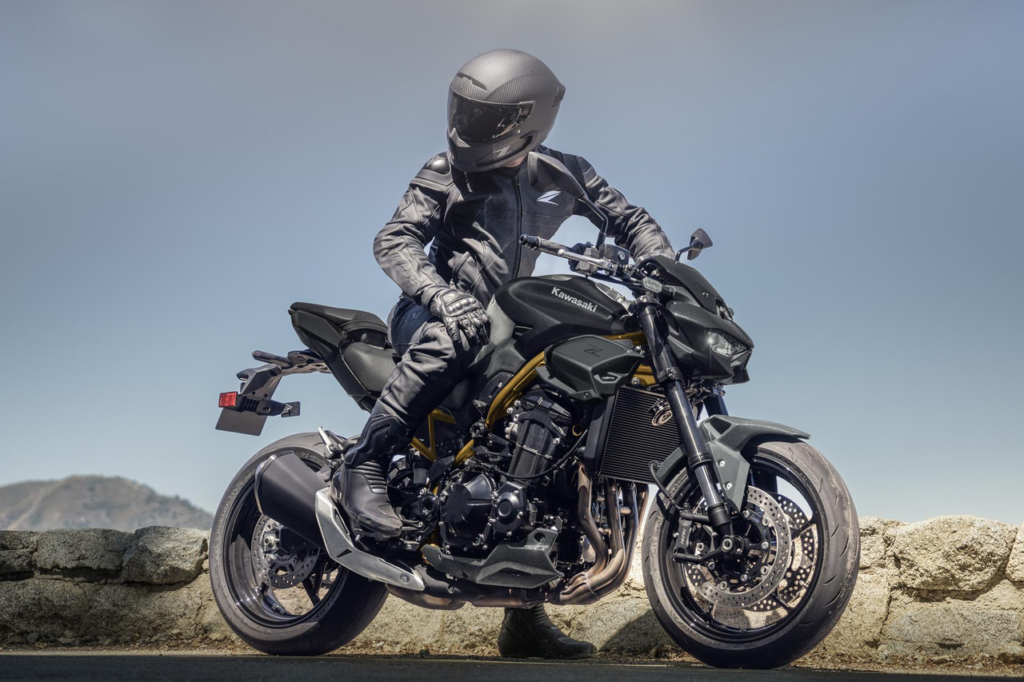 Kawasaki Z900 en action