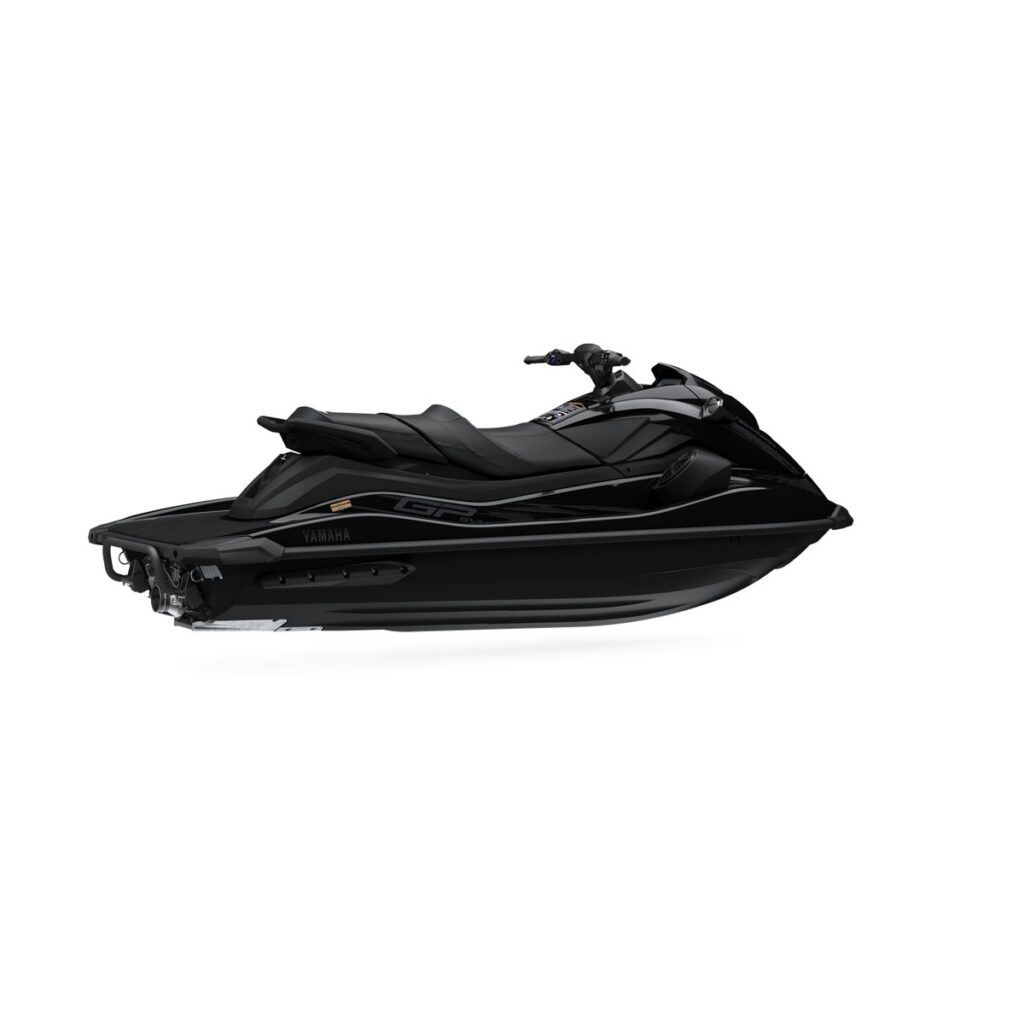 Jet-ski Yamaha GP1800R SVHO noir, trois quarts avant en studio sur fond blanc