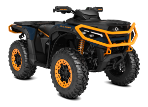 Can-Am Outlander XT-P 1000R bleu Dusty Navy et orange, trois quarts avant en studio